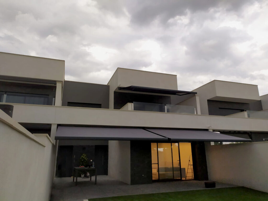 Toldos Cofres y Autoprotegidos 
