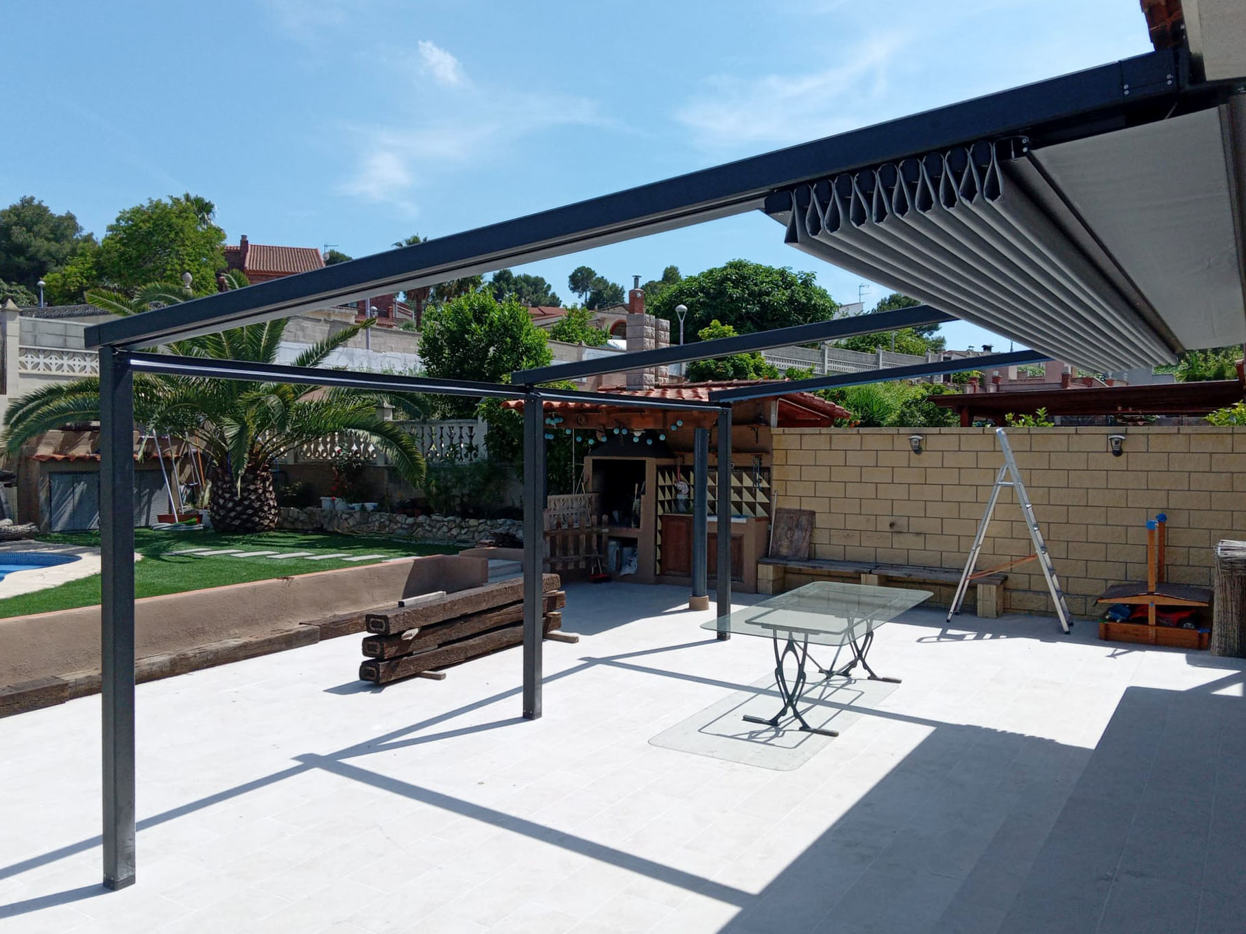 pergola-aluminio-toldo-retractil