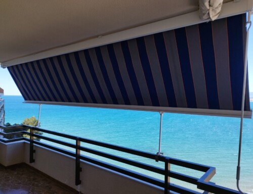 Tendal tipus Stor instal·lat a un apartament de Salou